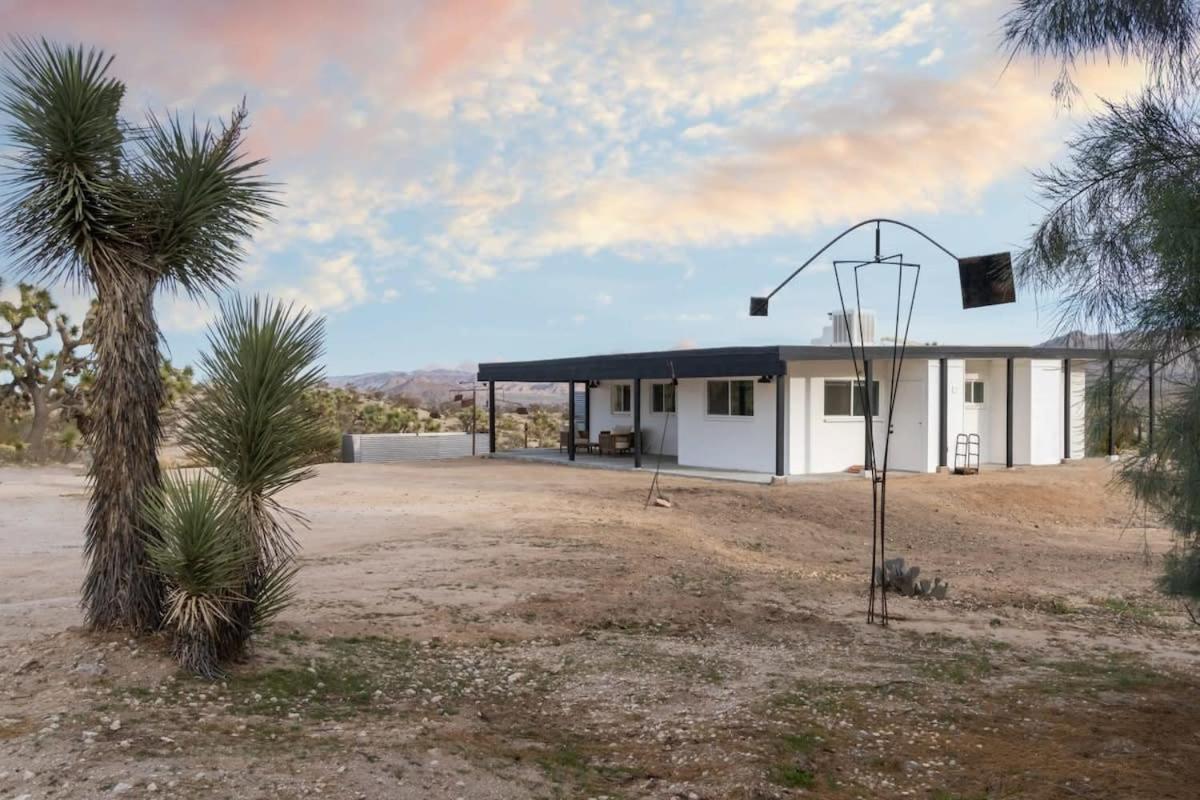 Kinetic House-Joshua Trees Sculptures Cowboy Pool Villa Yucca Valley Eksteriør bilde